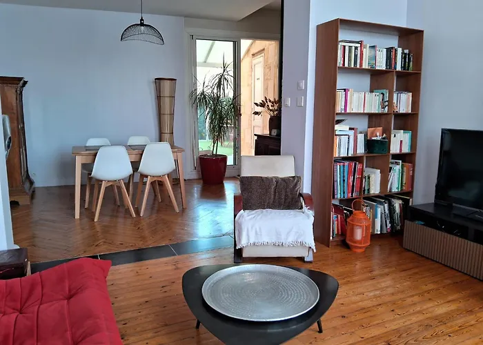 Charmante Maison Avec Extérieur Paisible, Proche Centre * Bordeaux