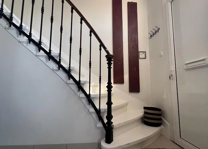 Charmante Maison Avec Extérieur Paisible, Proche Centre Appartement *