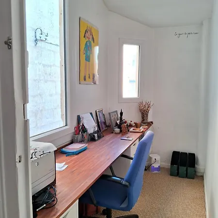 Charmante Maison Avec Extérieur Paisible, Proche Centre Burdeos